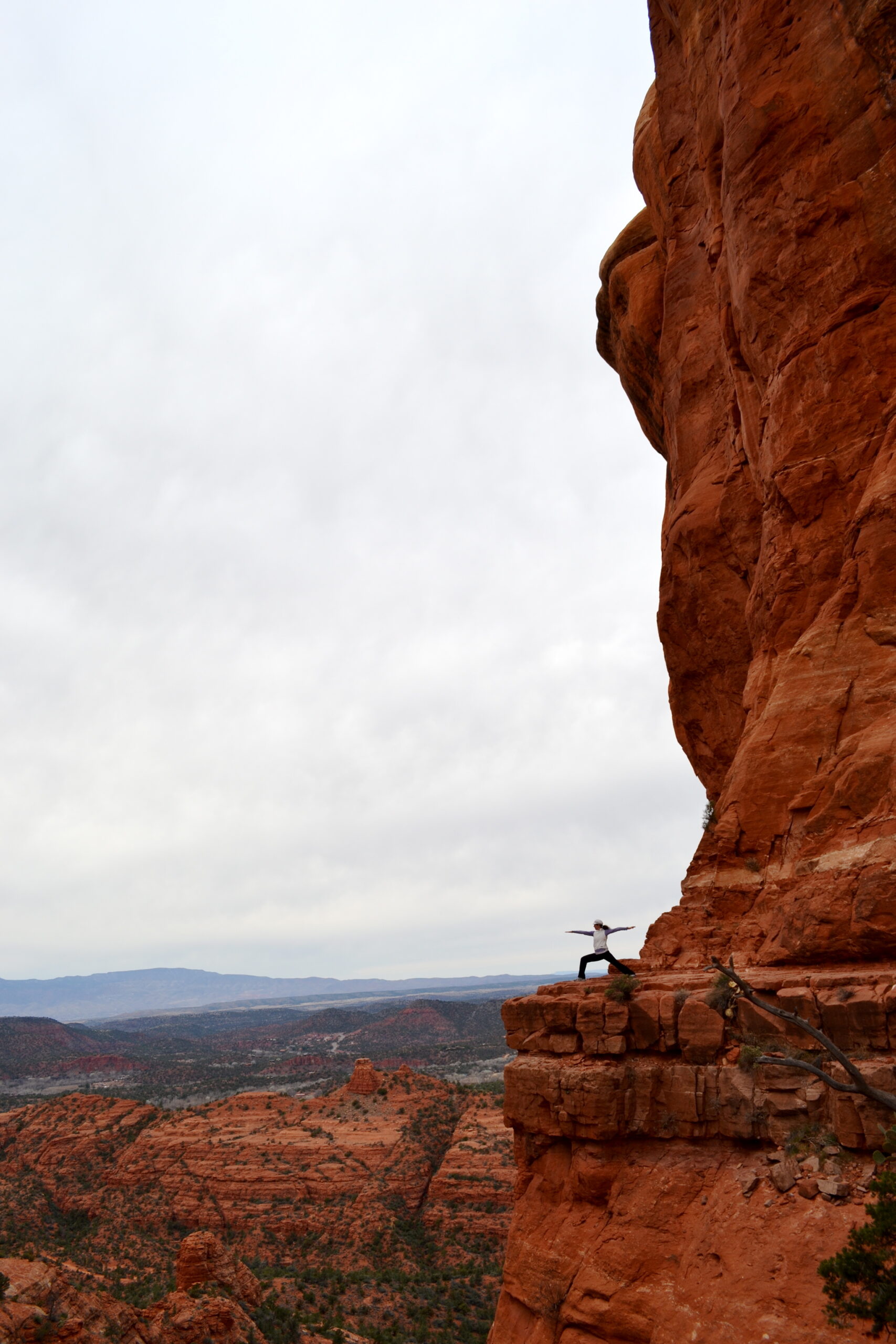 deva-yoga-red-cliff